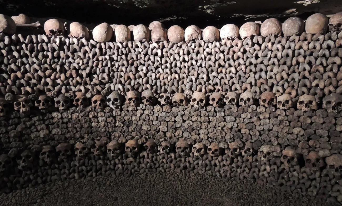 Paris-catacombs