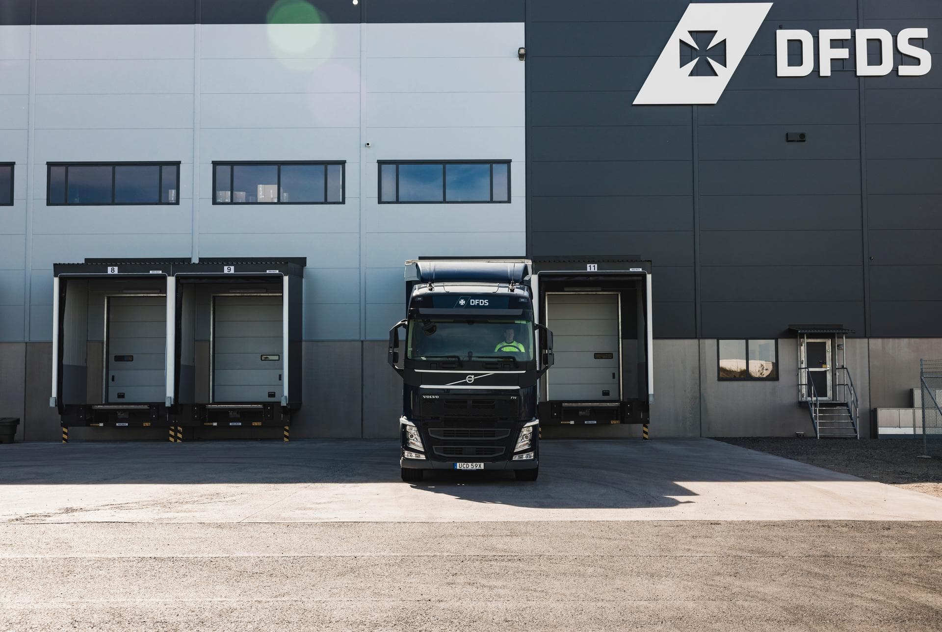 A DFDS truck cross-docking at one of the companies warehouses.