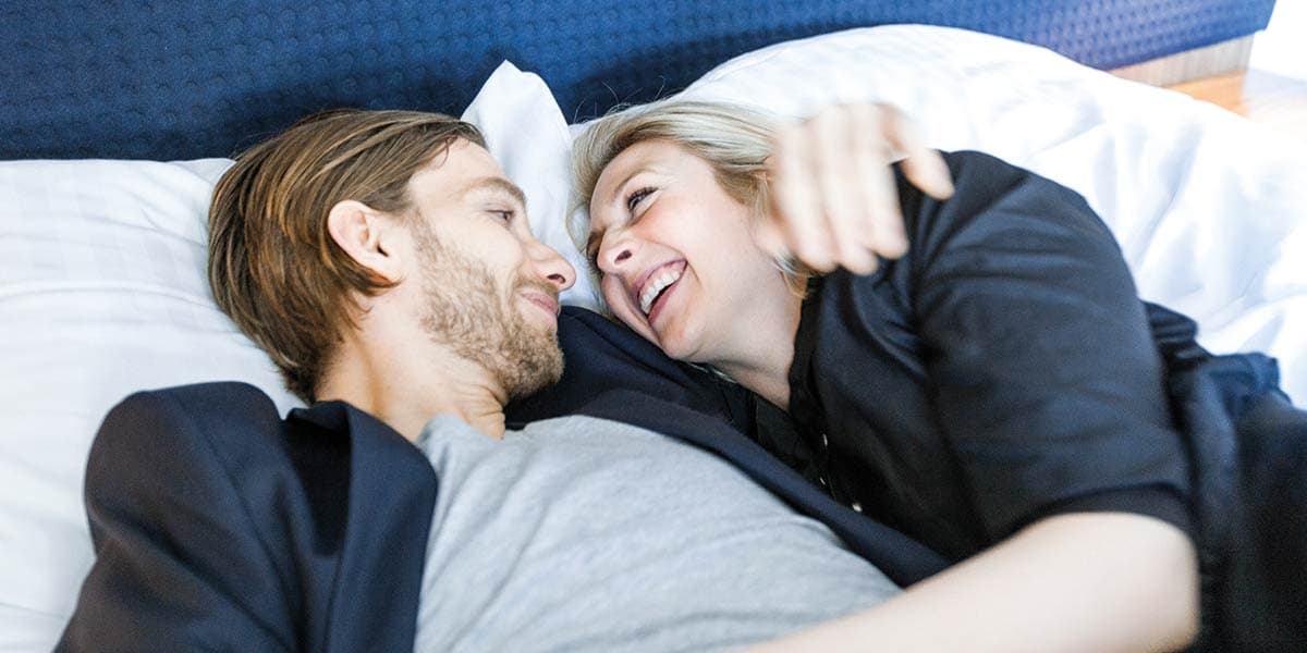 Couple in commodore de luxe cabin